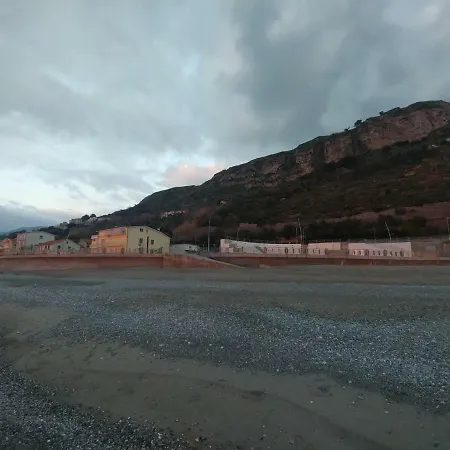 La Casa In Riva Al Mare *